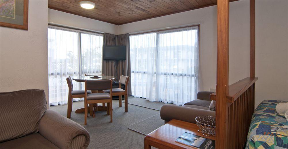 Swiss Chalet Lodge Motel Paihia Dış mekan fotoğraf