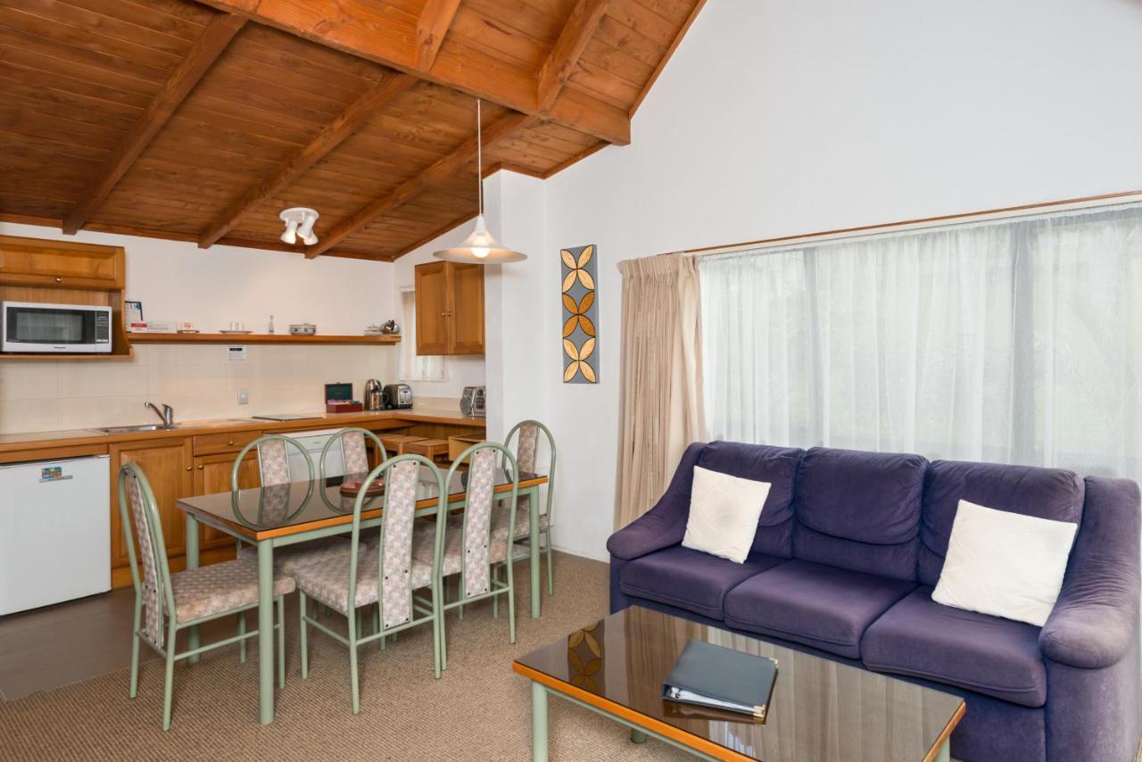 Swiss Chalet Lodge Motel Paihia Dış mekan fotoğraf